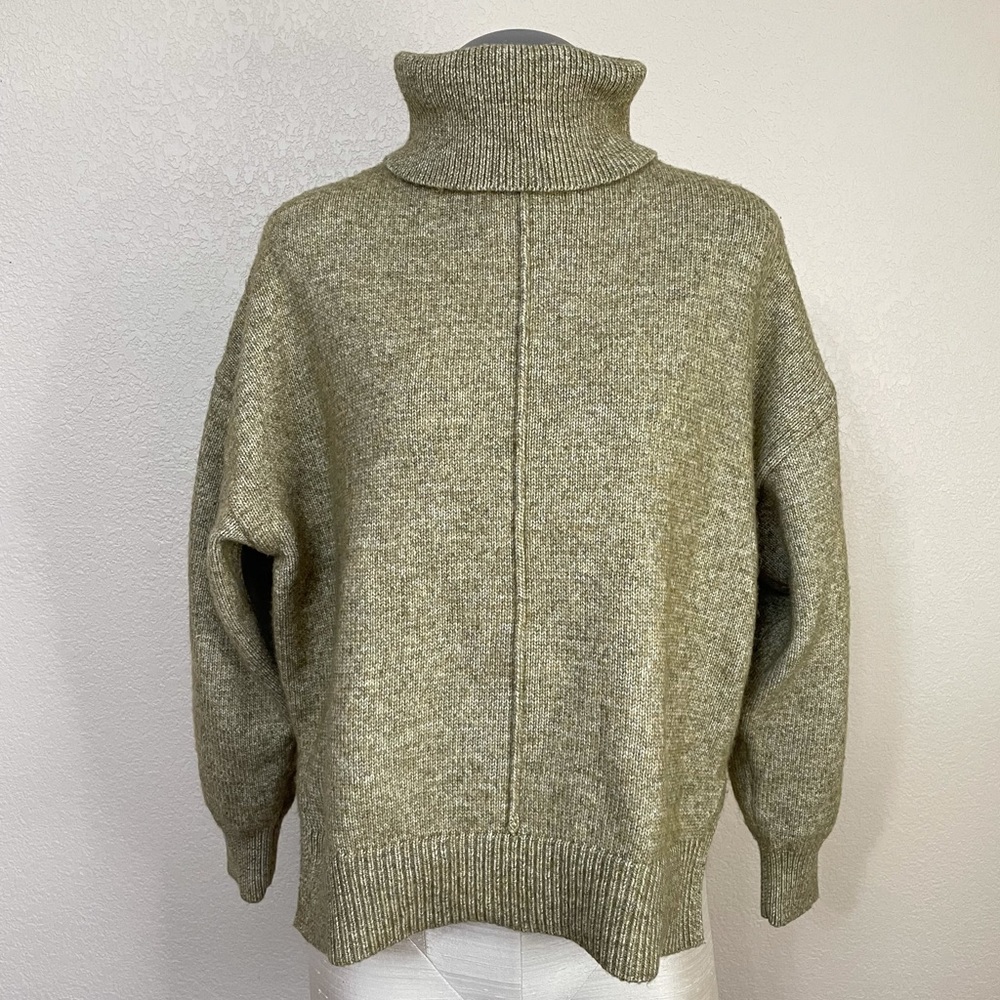 H&M Olive Green Oversized Knit Turtleneck Sweater XS